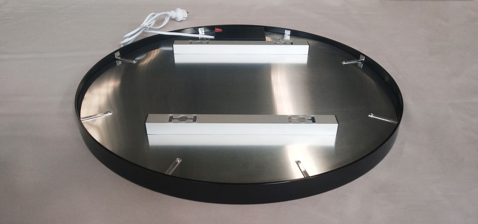 Round smart mirror with defogging function and LED light - Image 3